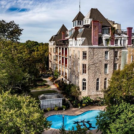 1886 Crescent Hotel And Spa ยูเรกาสปริงส์ ภายนอก รูปภาพ