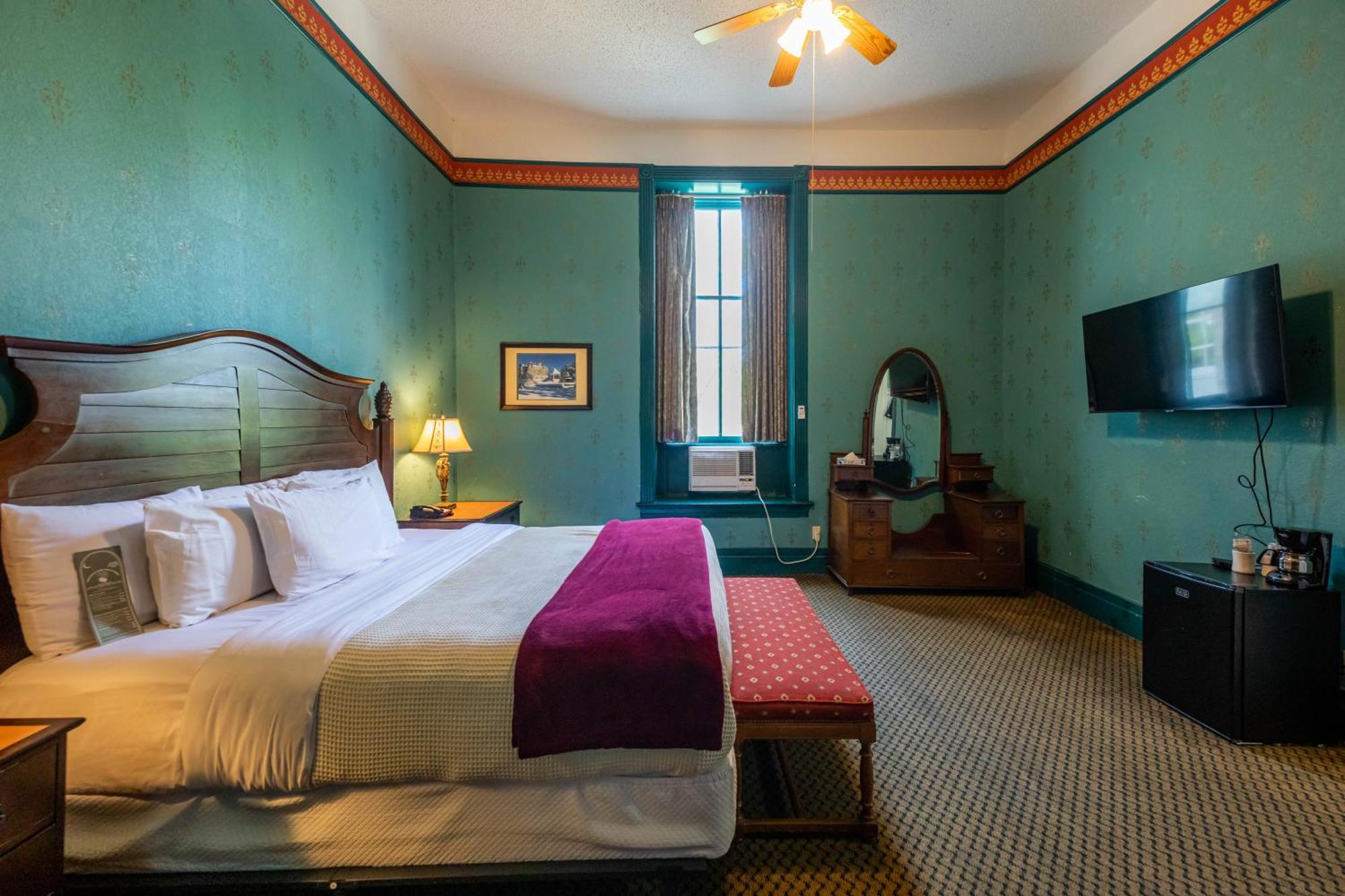 1886 Crescent Hotel And Spa ยูเรกาสปริงส์ ภายนอก รูปภาพ