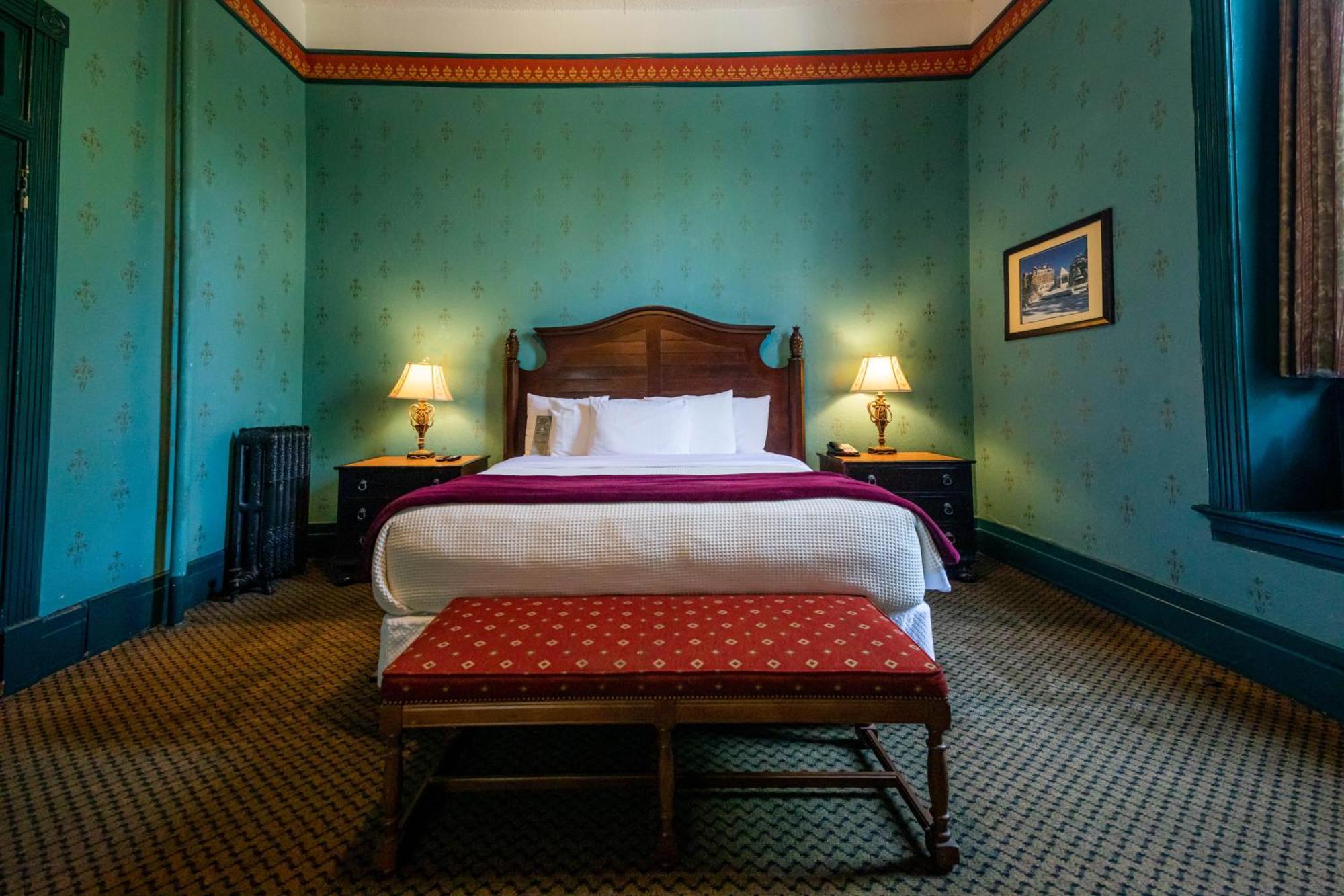1886 Crescent Hotel And Spa ยูเรกาสปริงส์ ภายนอก รูปภาพ